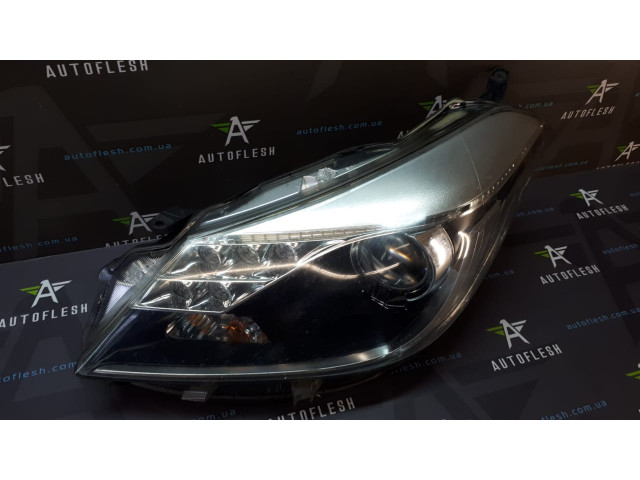 Б/у фара основная левая 811700D500 для Toyota Yaris III Б/у фара основная левая 811700D500 для Toyota Yaris III