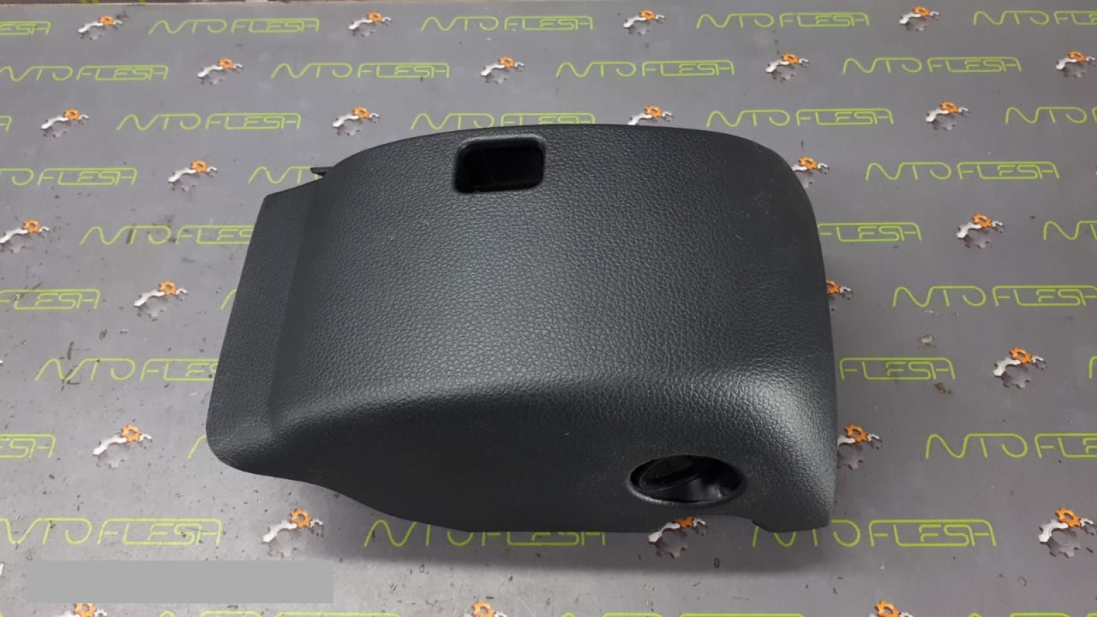 Б/у кожух/ корпус рулевой колонки 5N0858566E/ 5N0858559 для Volkswagen