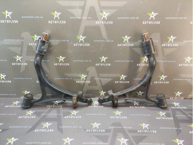 Б/у рычаг передний нижний левый/ правый A1633300407, A1633300507 для Mercedes ML-Class