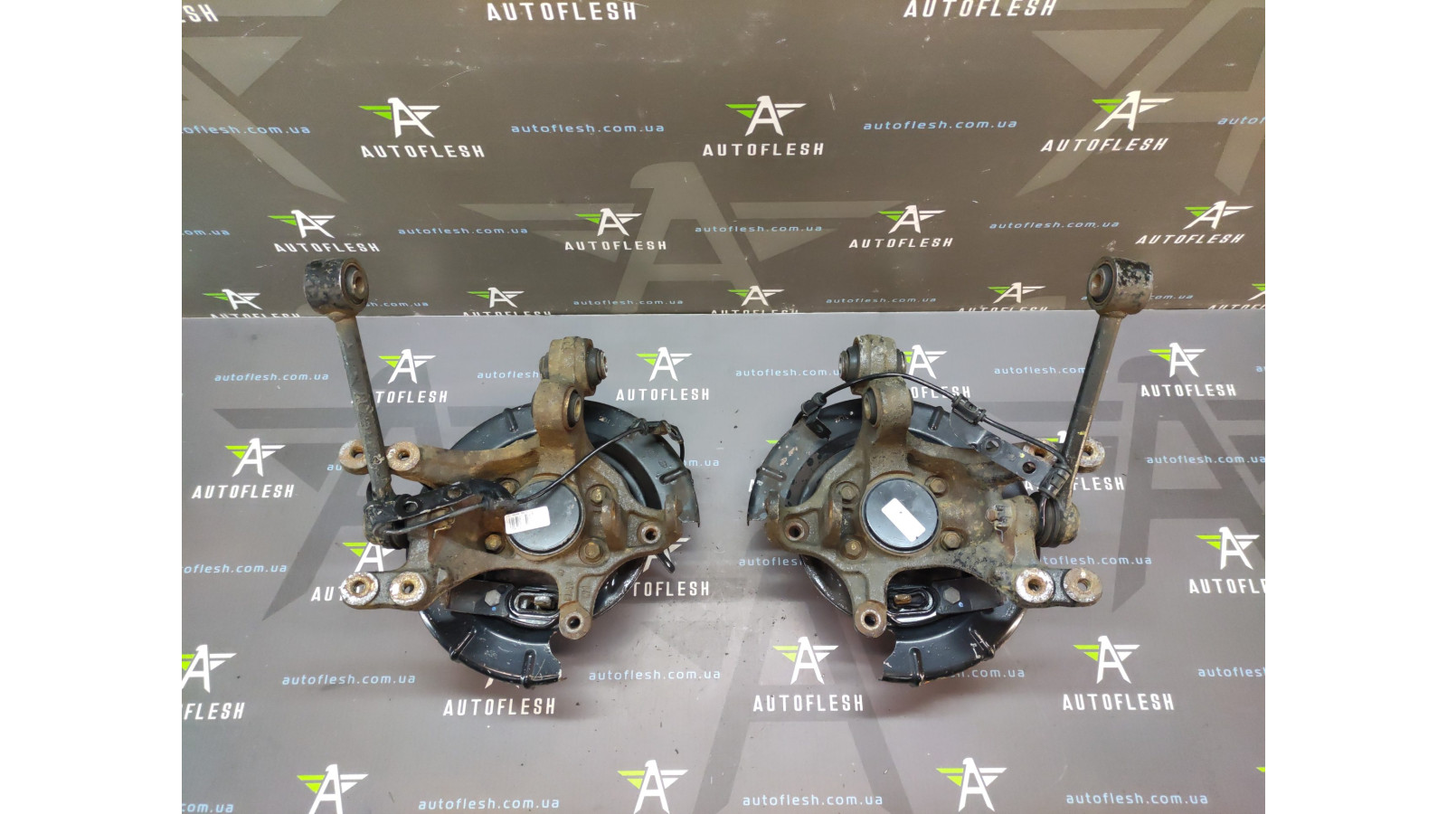 Б/у цапфа задняя 527103W000 для Hyundai i40, IX35/ KIA Optima, Sportage