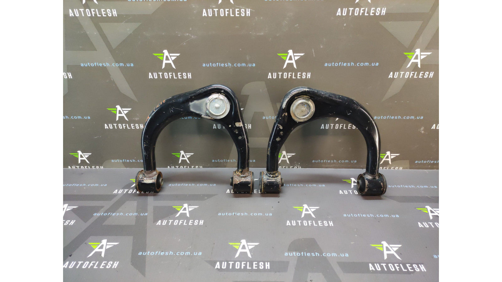 Б/у рычаг подвески передний верхний 486100K040, 486300K040 для Toyota Hilux VII/ VIII Pick-up