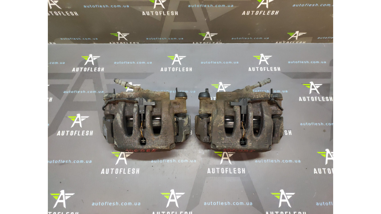 Б/у суппорт передний A0044205383, A0044205483 для Mercedes V-Class/ Viano/ Vito Б/у суппорт передний A0044205383, A0044205483 для Mercedes V-Class/ Viano/ Vito