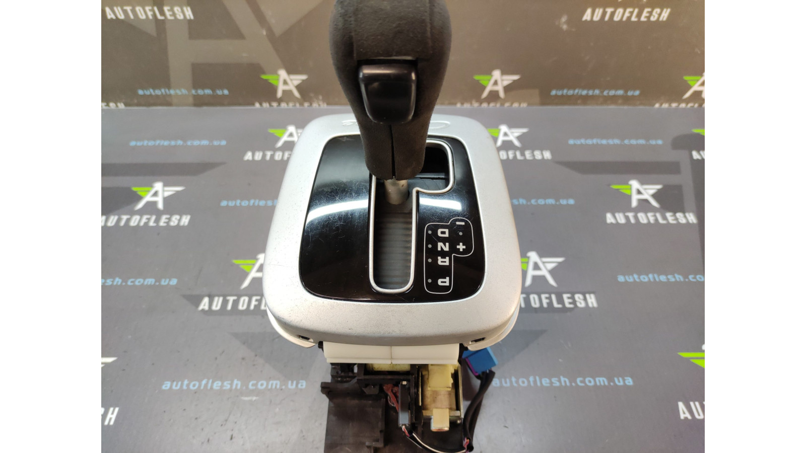 Б/у кулиса АКПП/ селектор АКПП 7L5713025K/ 7L5713025G для Porsche Cayenne