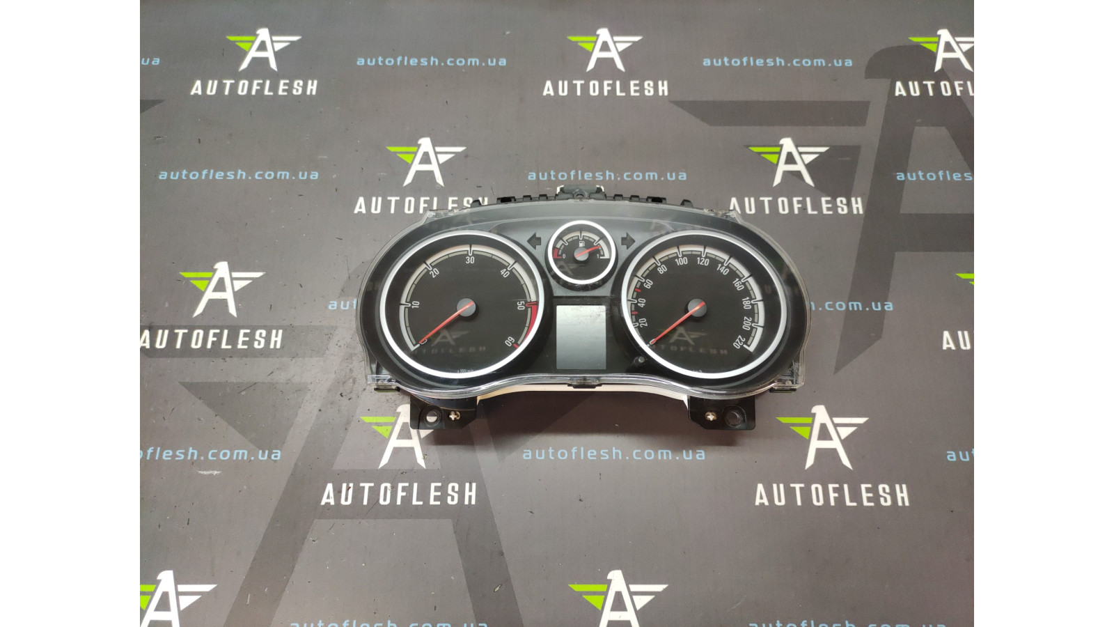 Б/у панель приборов/ щиток приборов P0013312051, 1.3 CDTi для Opel Corsa D Б/у панель приборов/ щиток приборов P0013312051, 1.3 CDTi для Opel Corsa D