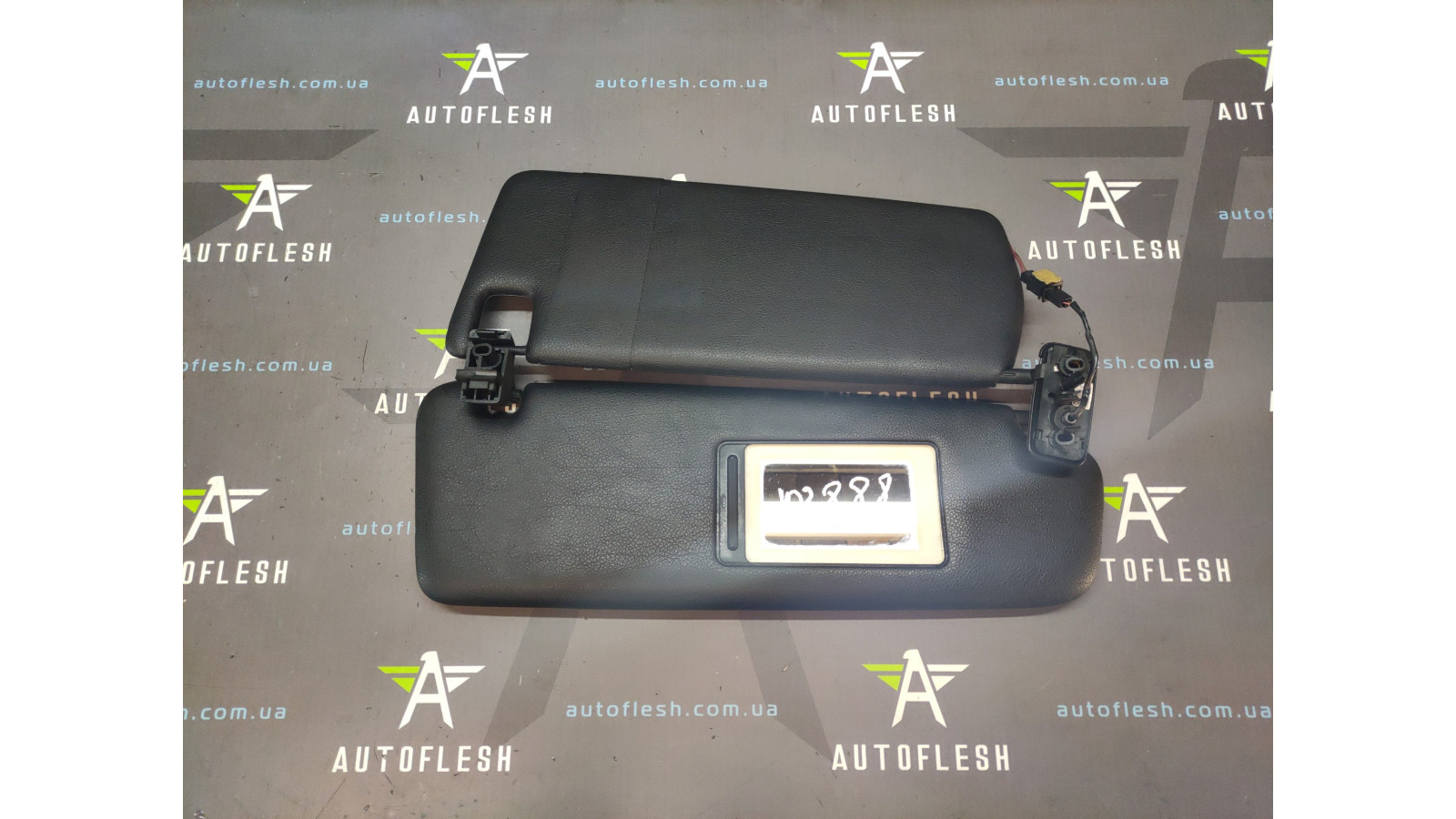 Б/у козырек солнцезащитный правый в сборе 7L5857552CF для Porsche Cayenne
