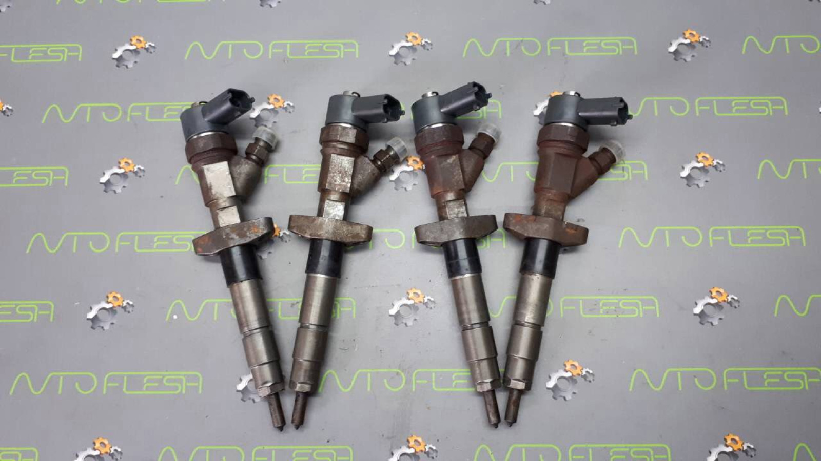 Б/у форсунка (форсунки) 2.5 dCi 8200146357/ 0445110141 для Nissan/ Opel/ Renault