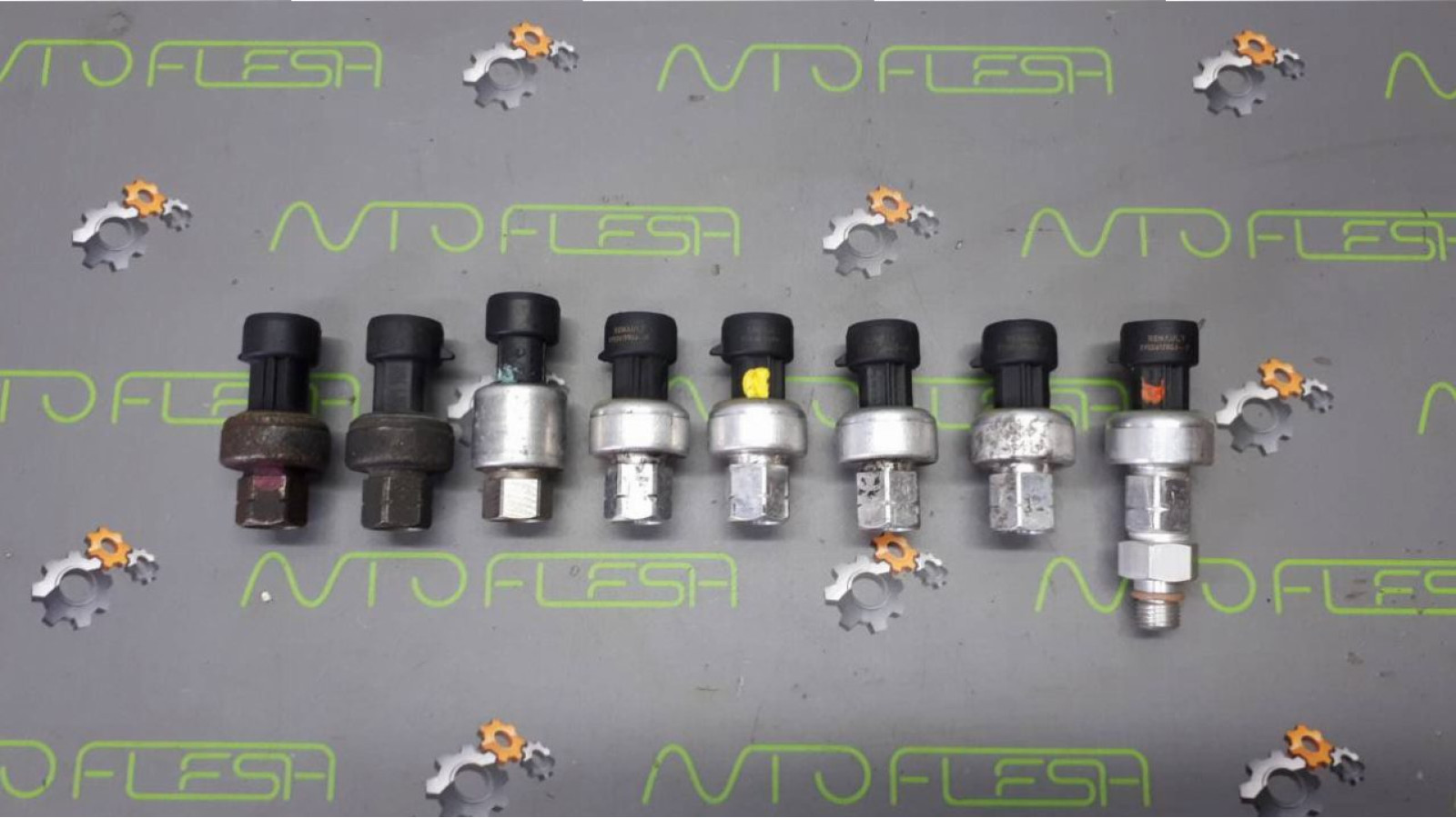 Б/у датчик давления кондиционера 7700417506/ 8200279259 для Alfa Romeo/ Citroen/ Dacia/ Fiat/ Lancia/ Nissan/ Opel/ Peugeot/ Renault Б/у датчик давления кондиционера 7700417506/ 8200279259 для Alfa Romeo/ Citroen/ Dacia/ Fiat/ Lancia/ Nissan/ Opel/ Peugeot/ Renault