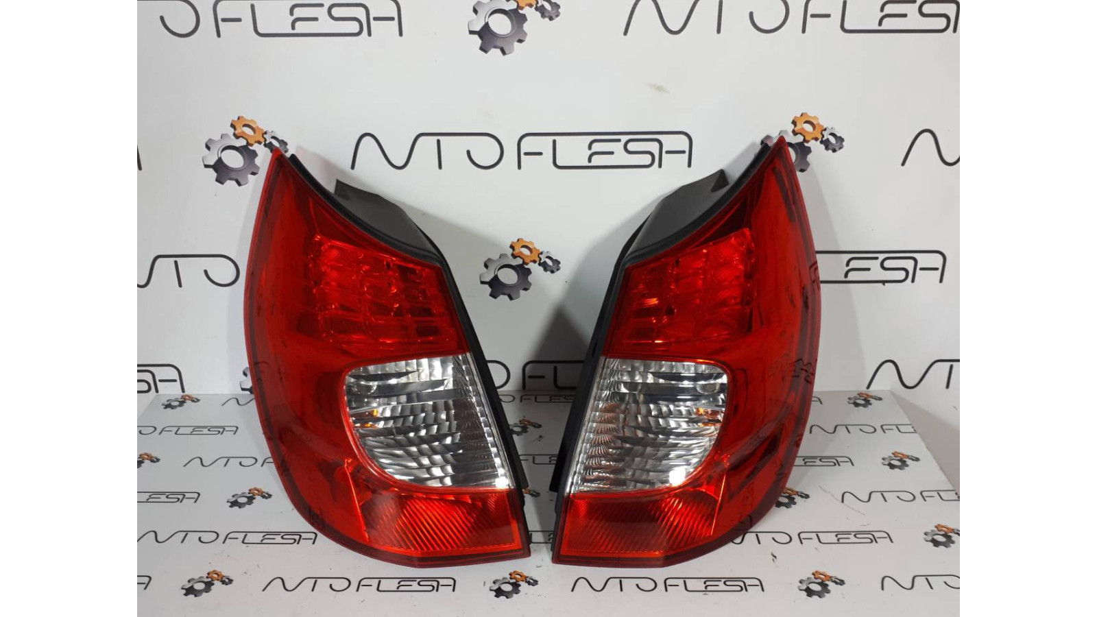 Б/у фонарь задний 8200474327/ 8200474328 для Renault Scenic II