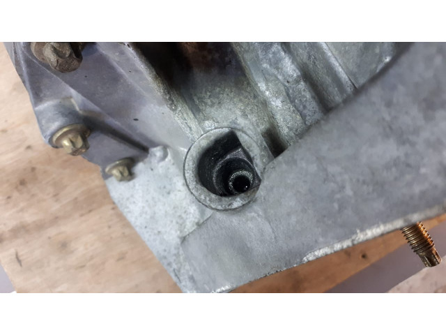 Б/у КПП/ коробка передач JR5113/ 7701717733, 1.6 для Renault Megane II/ Scenic II Б/у КПП/ коробка передач JR5113/ 7701717733, 1.6 для Renault Megane II/ Scenic II