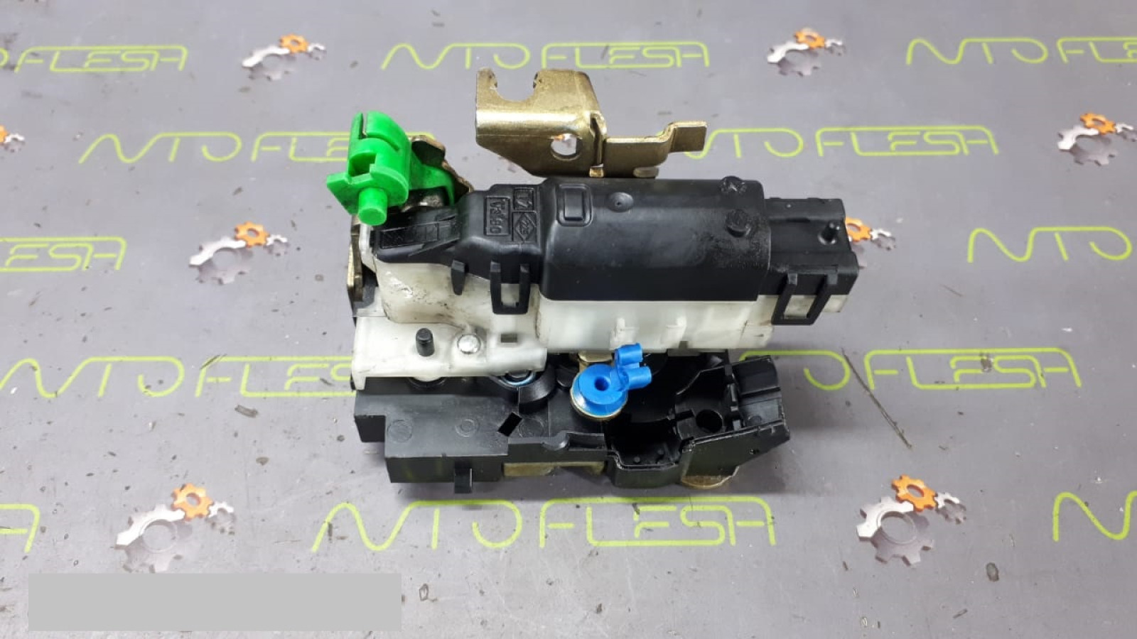 Б/у замок электрический левой сдвижной двери 8200051735 для Nissan Kubistar/ Renault Kangoo