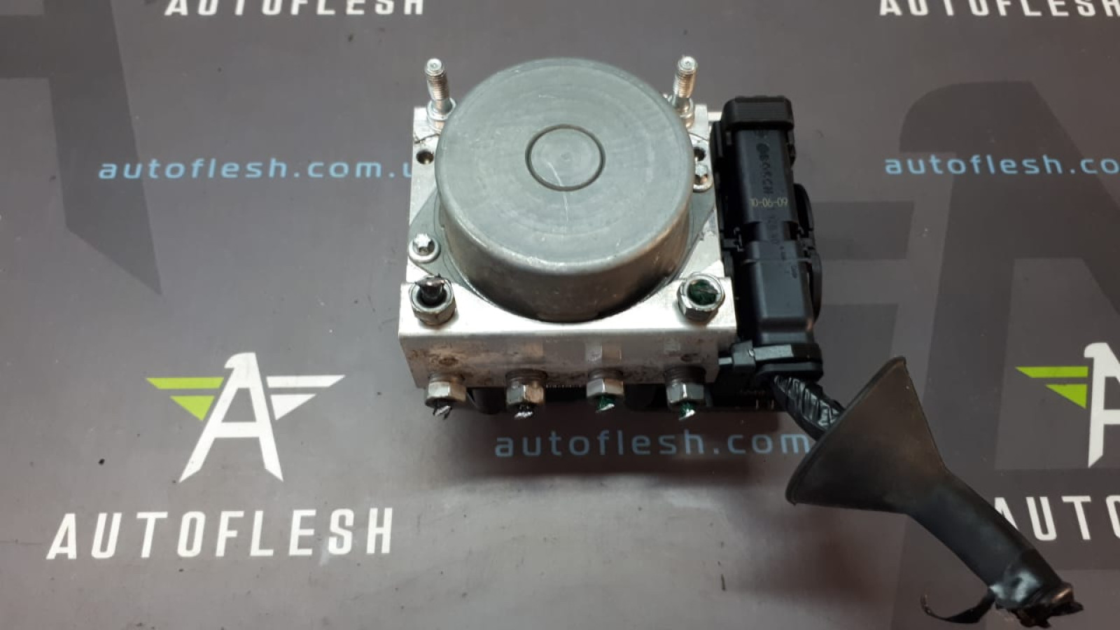Б/у блок ABS/ насос ABS 0265800559, 0265232077, 8200747140 для Renault Clio III