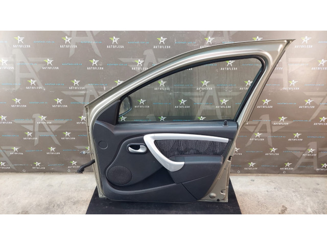 Б/у дверь передняя левая/ правая 801015127R, 801007358R для Dacia Sandero Б/у дверь передняя левая/ правая 801015127R, 801007358R для Dacia Sandero