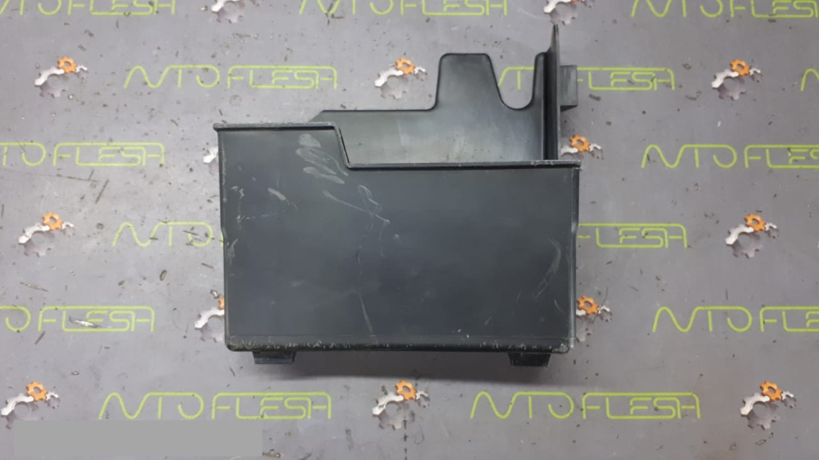 Б/у корпус блока предохранителей/ крышка блока реле 8200356348 для Renault
