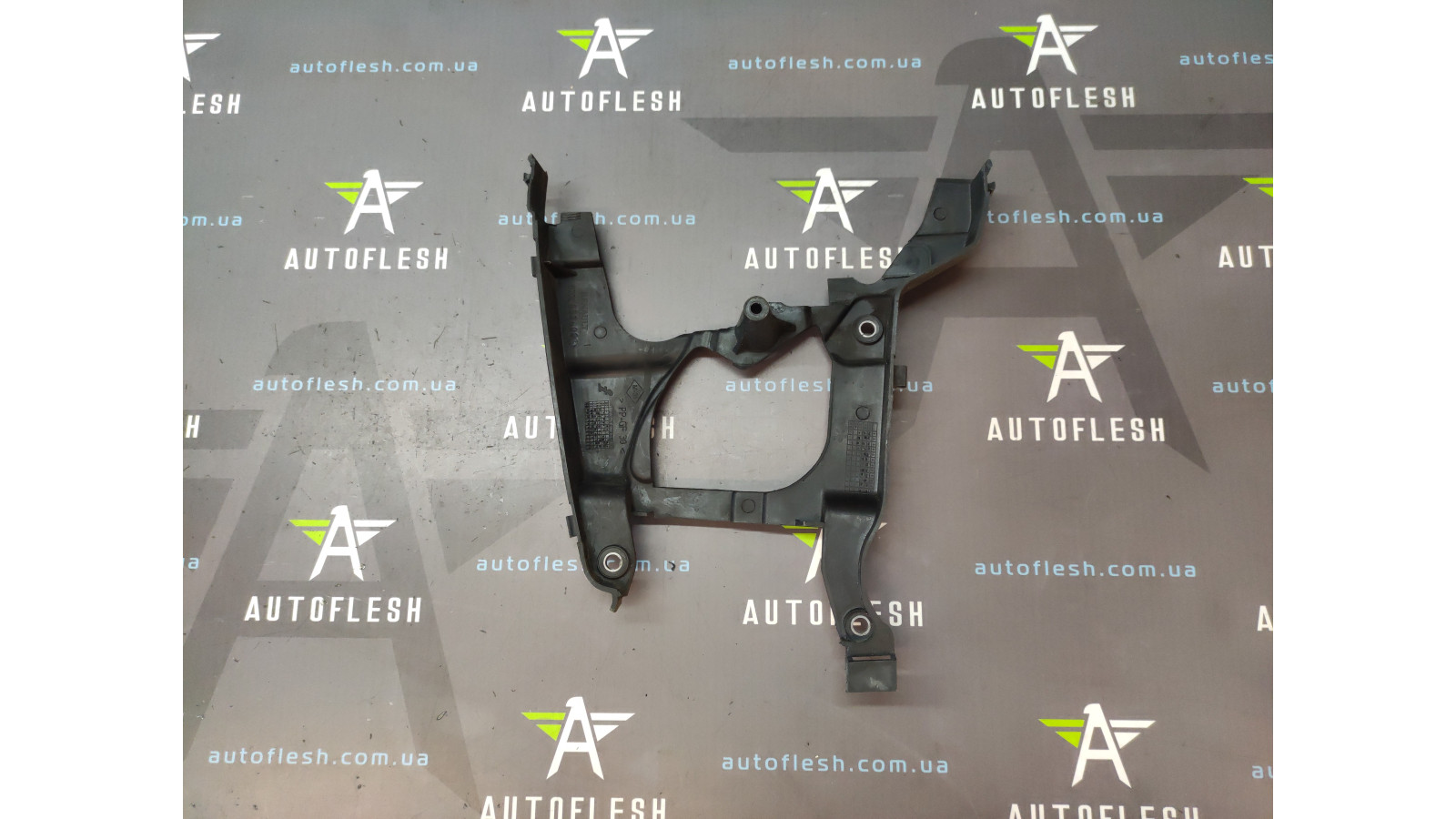 Б/у защита ремня ГРМ внутренняя 8200653608 для Dacia/ Renault Б/у защита ремня ГРМ внутренняя 8200653608 для Dacia/ Renault
