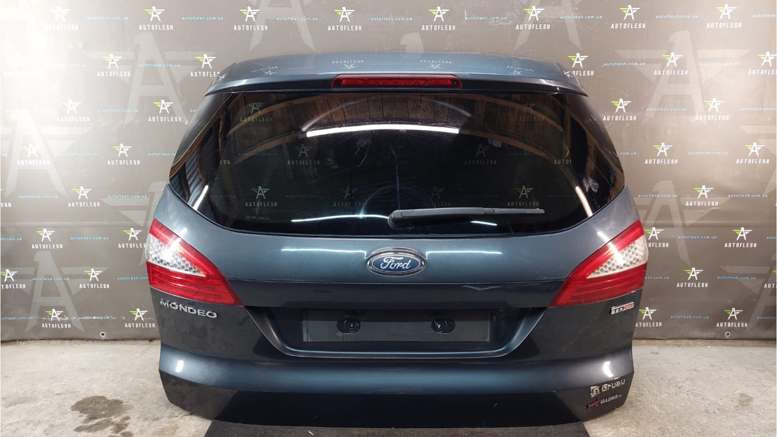 Б/у крышка багажника в сборе/ ляда 1470572, 1528092 для Ford Mondeo IV