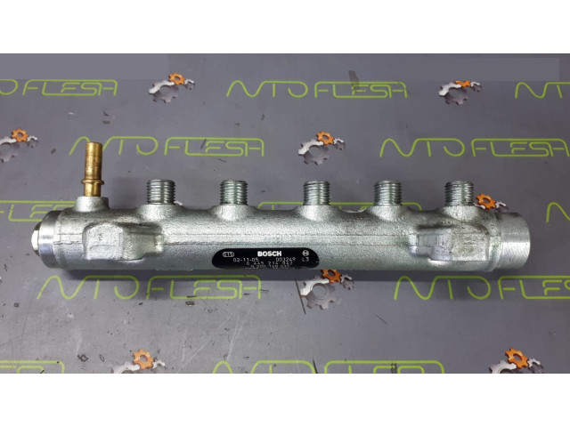 Б/у топливная рейка/ рампа форсунок 8200148037, 0445214042. 2.2/ 2.5 dCi для Nissan Interstar/ Opel Movano/ Renault