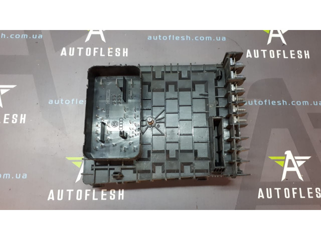 Б/у блок предохранителей 1K0937125 для Audi/ Seat/ Skoda/ Volkswagen Б/у блок предохранителей 1K0937125 для Audi/ Seat/ Skoda/ Volkswagen