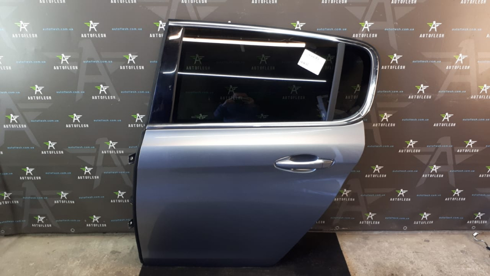 Б/у дверь задняя левая для Peugeot 308 II