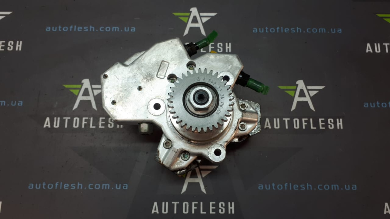 Б/у ТНВД/ топливный насос A6420700201, 0445010095 для Chrysler 300 C/ Jeep Commander/ Mercedes Б/у ТНВД/ топливный насос A6420700201, 0445010095 для Chrysler 300 C/ Jeep Commander/ Mercedes