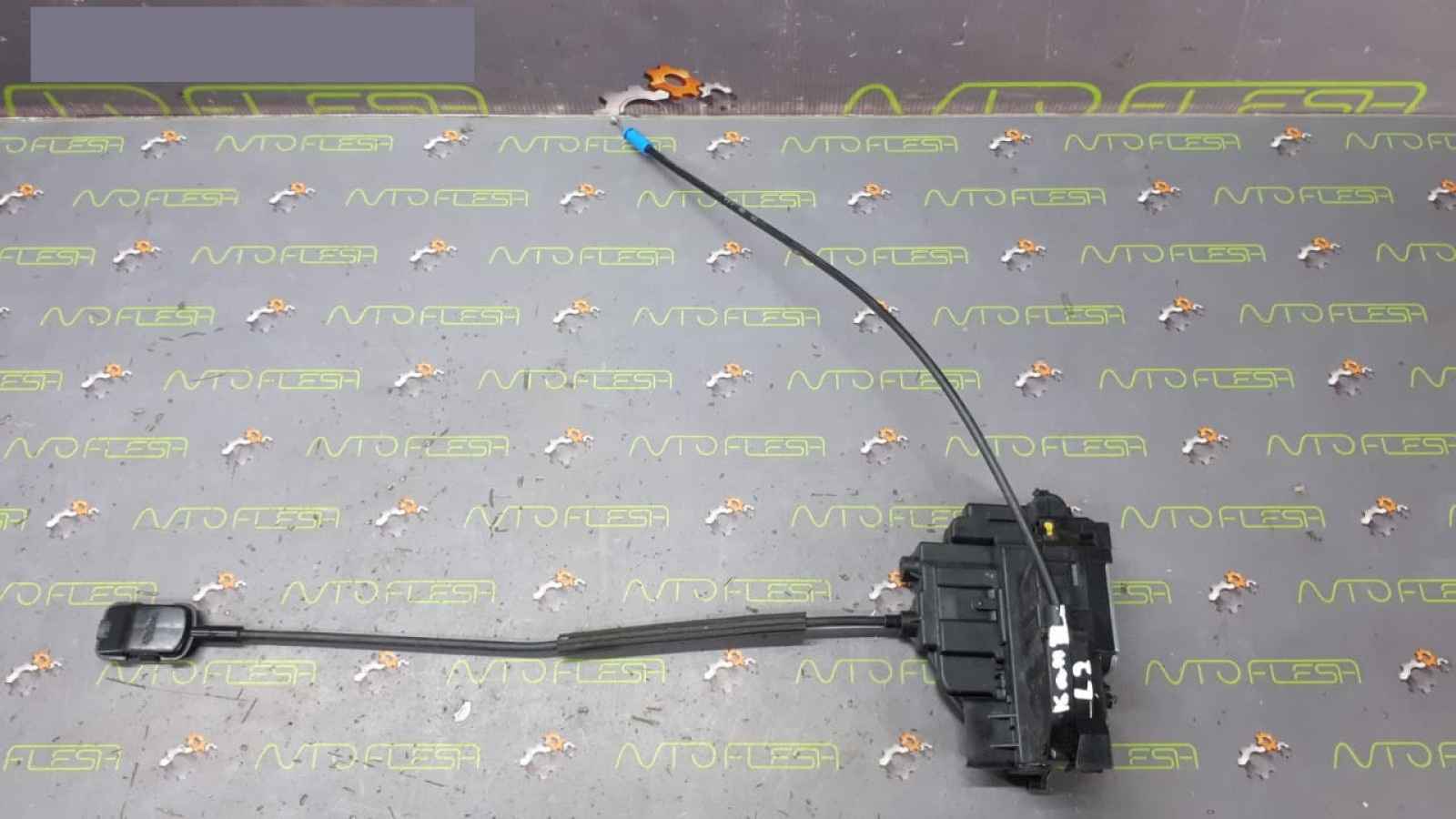 Б/у замок двери задней левой 8200497672 для Renault Kangoo II Б/у замок двери задней левой 8200497672 для Renault Kangoo II