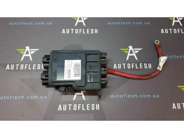 Б/у блок предохранителей 243800002R для Renault Laguna III