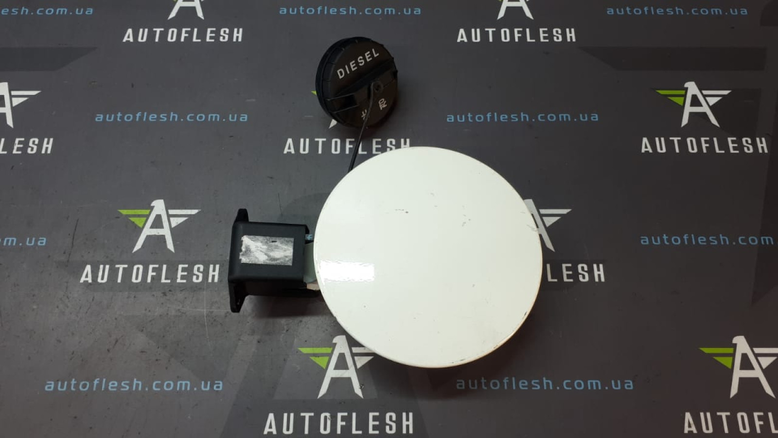 Б/у лючок бензобака 7161034002, 7161034001 для SsangYong New Actyon/ Korando