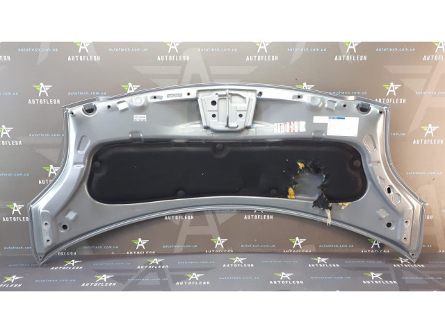Б/у капот 533010D080 для Toyota Yaris Б/у капот 533010D080 для Toyota Yaris