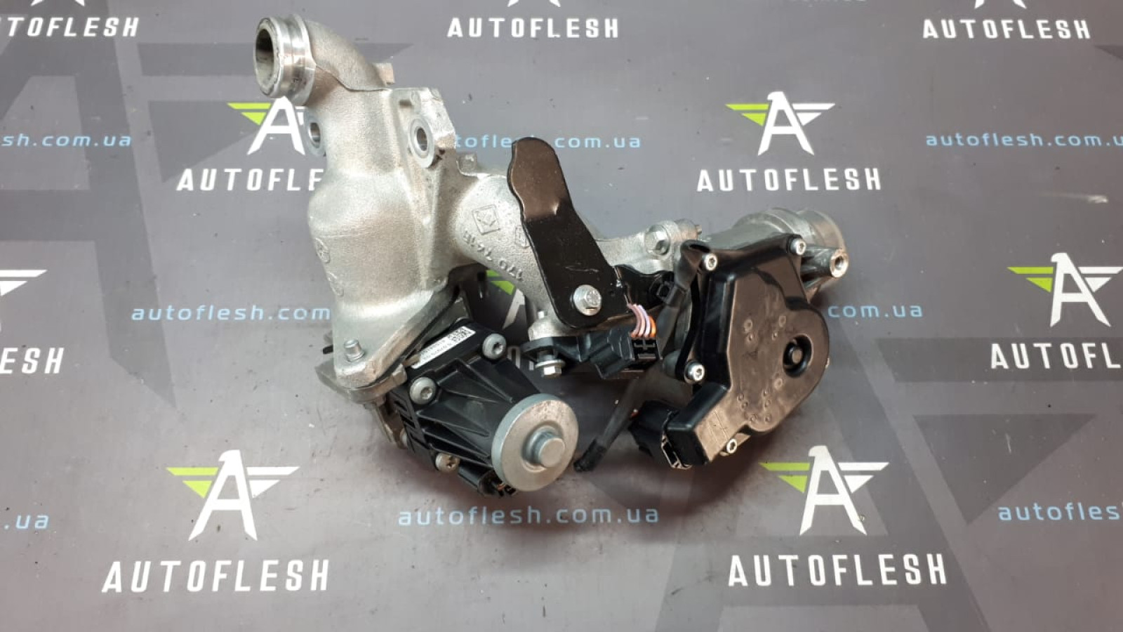 Б/у клапан EGR/ дроссельная заслонка 147105308R, 161A09794R, 1.5 dCi для Mercedes/ Nissan/ Renault Б/у клапан EGR/ дроссельная заслонка 147105308R, 161A09794R, 1.5 dCi для Mercedes/ Nissan/ Renault
