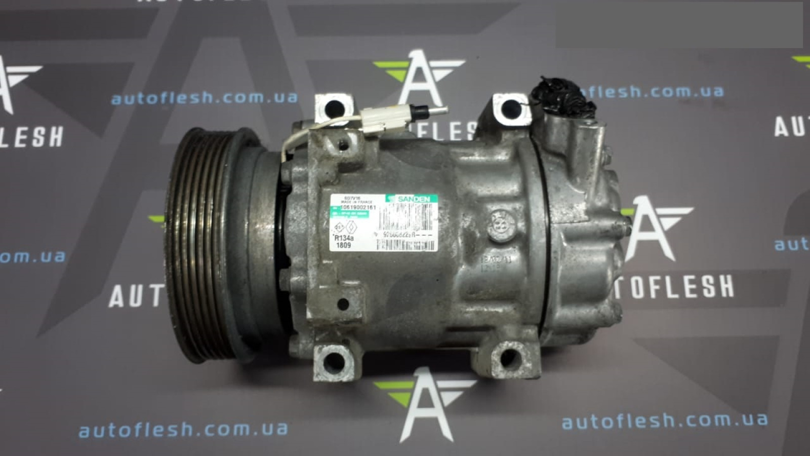 Б/у компрессор кондиционера 926006229R для Dacia/ Renault