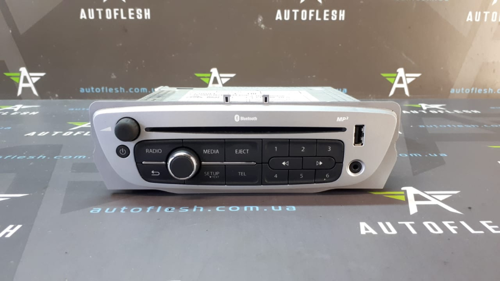 Б/у магнитола (USB, MP3, Bluetooth) 281159184R, A2C32333004 для Renault Fluence/ Megane III/ Scenic III