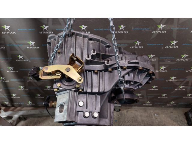Б/у КПП/ коробка передач в сборе 711697/ A6382601800, 2.2 CDI для Mercedes Vito Б/у КПП/ коробка передач в сборе 711697/ A6382601800, 2.2 CDI для Mercedes Vito