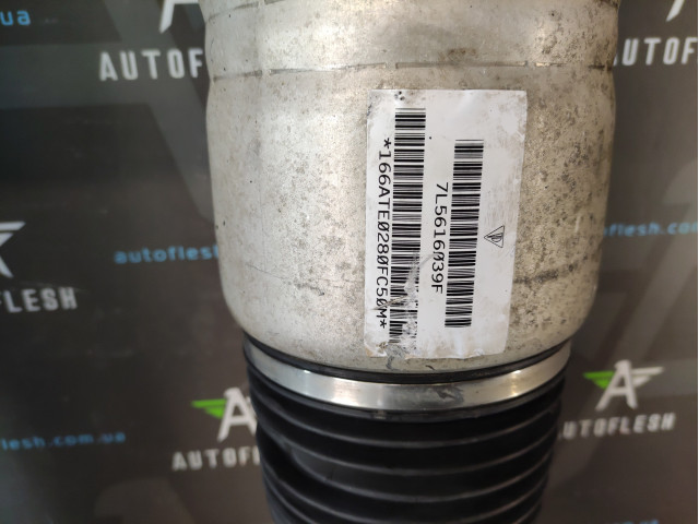 Амортизатор передній 7L5616039, 7L5616040 Audi Q7 Porsche Cayenne Volkswagen Touareg Амортизатор передній 7L5616039, 7L5616040 Audi Q7 Porsche Cayenne Volkswagen Touareg