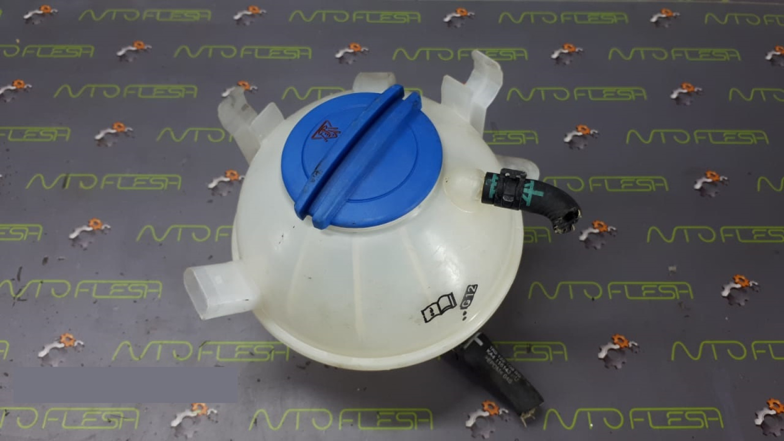 Б/у расширительный бачок 1K0121407A для Audi/ Seat/ Skoda/ Volkswagen Б/у расширительный бачок 1K0121407A для Audi/ Seat/ Skoda/ Volkswagen
