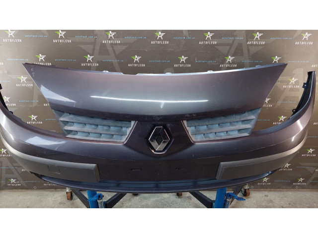 Б/у бампер передний в сборе 7701474769 для Renault Scenic II Б/у бампер передний в сборе 7701474769 для Renault Scenic II
