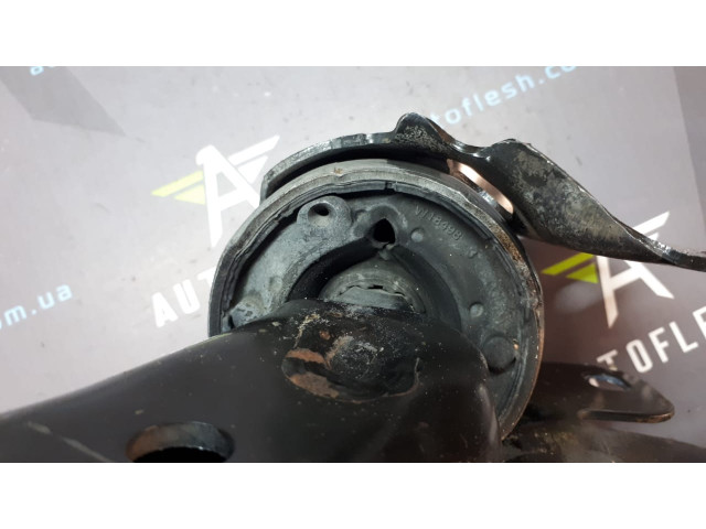 Б/у рычаг передний нижний в сборе 31317661, 31317662, 31387571 для Ford/ Volvo Б/у рычаг передний нижний в сборе 31317661, 31317662, 31387571 для Ford/ Volvo
