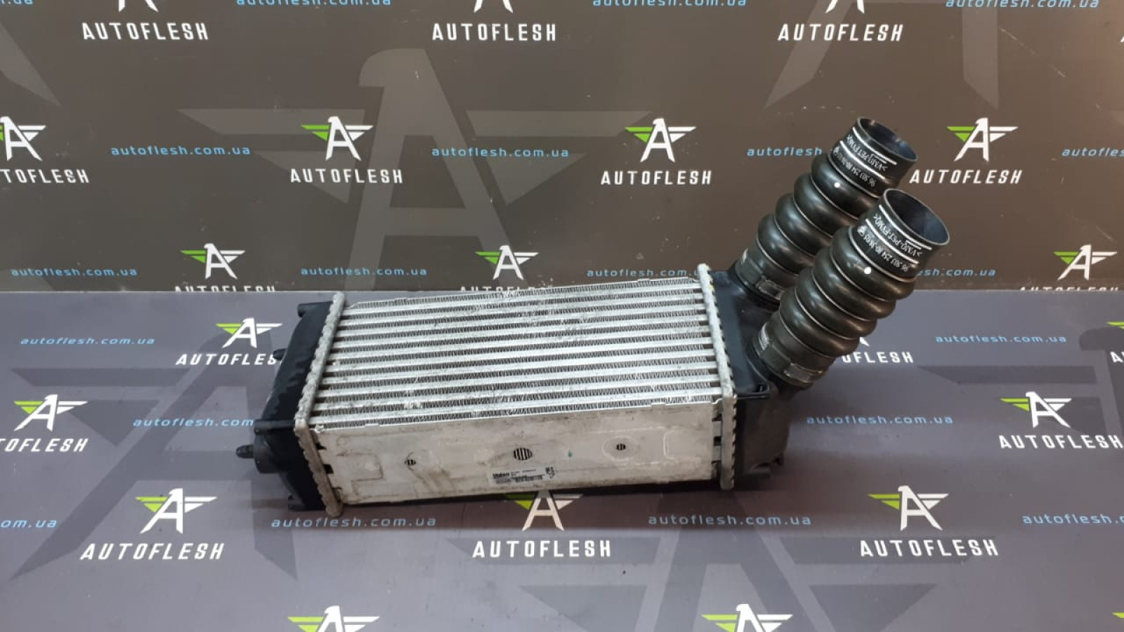 Б/у радиатор интеркулера 9648551880, 1.6 HDi для Citroen C4/ Peugeot 307