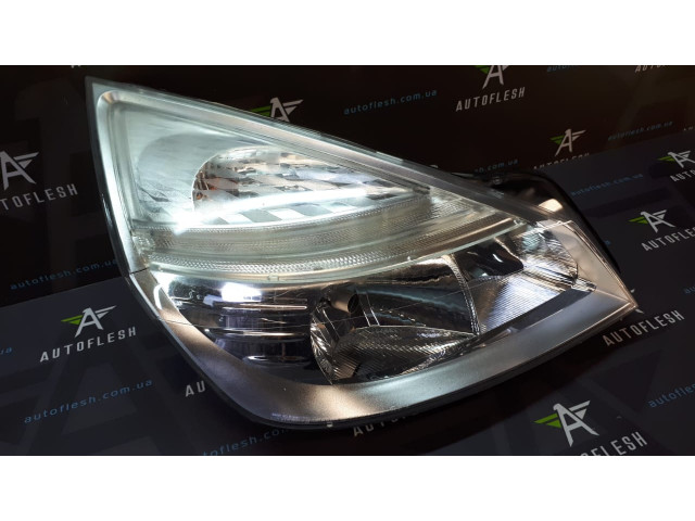 Б/у фара правая 8200394704 для Renault Espace IV Б/у фара правая 8200394704 для Renault Espace IV