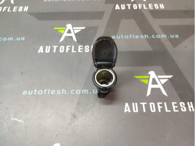 Прикуриватель 253318224R Renault Zoe Прикуриватель 253318224R Renault Zoe