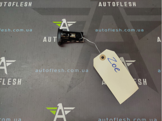 Прикуриватель 253318224R Renault Zoe Прикуриватель 253318224R Renault Zoe