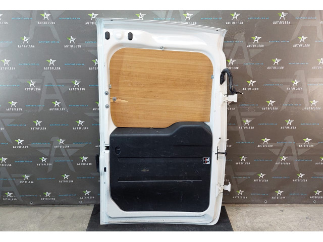 Б/у дверь задняя левая глухая 51811388 для Fiat Doblo/ Opel Combo Б/у дверь задняя левая глухая 51811388 для Fiat Doblo/ Opel Combo