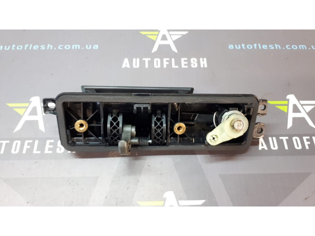 Б/у ручка задней двери 8200431418, 8200431416 для Dacia Logan MCV Б/у ручка задней двери 8200431418, 8200431416 для Dacia Logan MCV