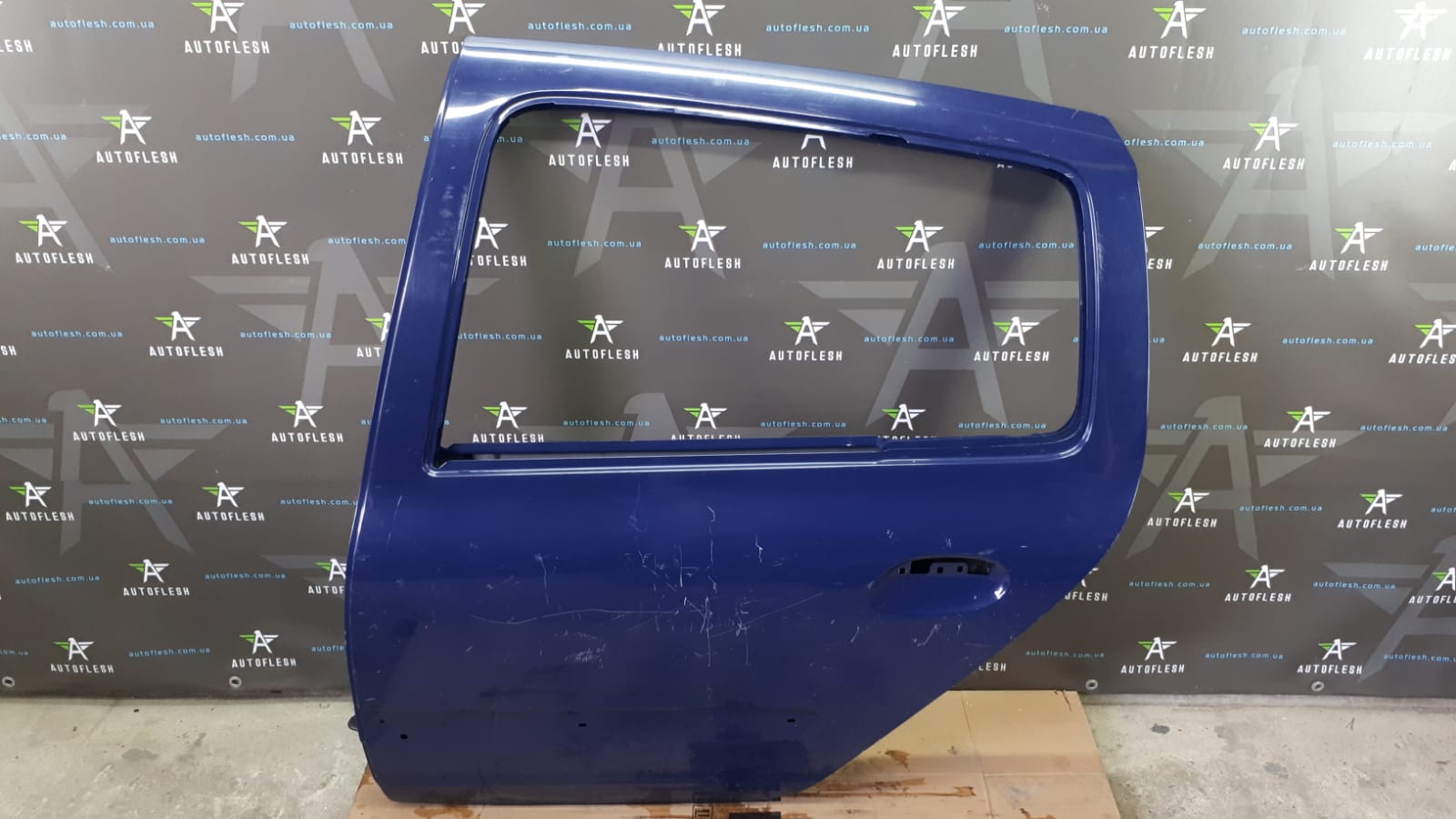 Б/у дверь задняя левая 7751472475 для Renault Clio II