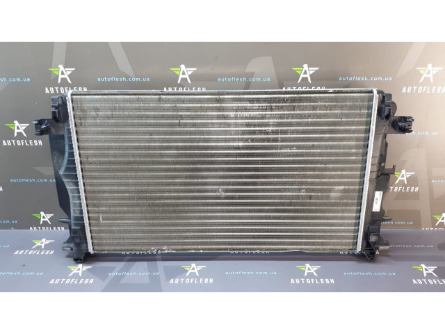 Б/у радиатор основной A9065000002 для Mercedes Sprinter/ Volkswagen Crafter Б/у радиатор основной A9065000002 для Mercedes Sprinter/ Volkswagen Crafter