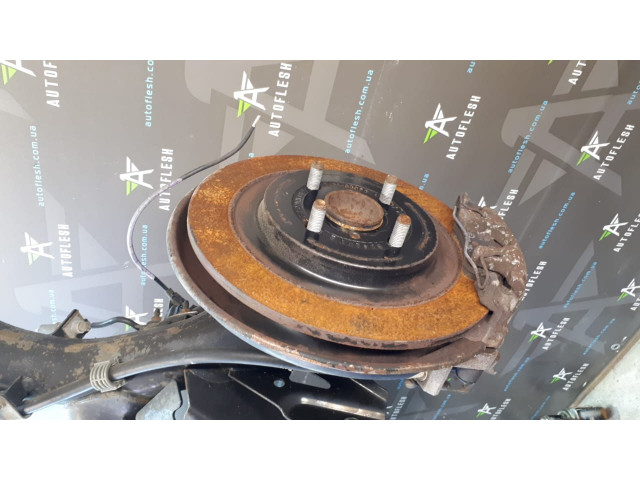 Б/у ступица задняя 424500D110 для Toyota Yaris III Hybrid Б/у ступица задняя 424500D110 для Toyota Yaris III Hybrid