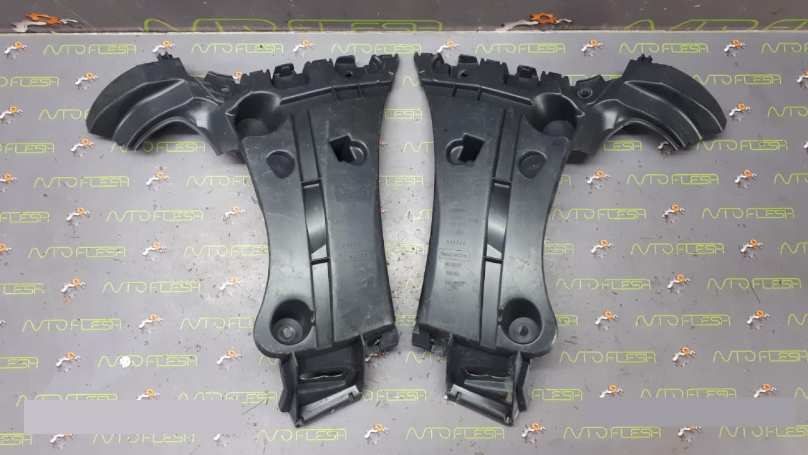 Б/у кронштейн заднего бампера 8200435435, 8200435438 для Renault Kangoo II