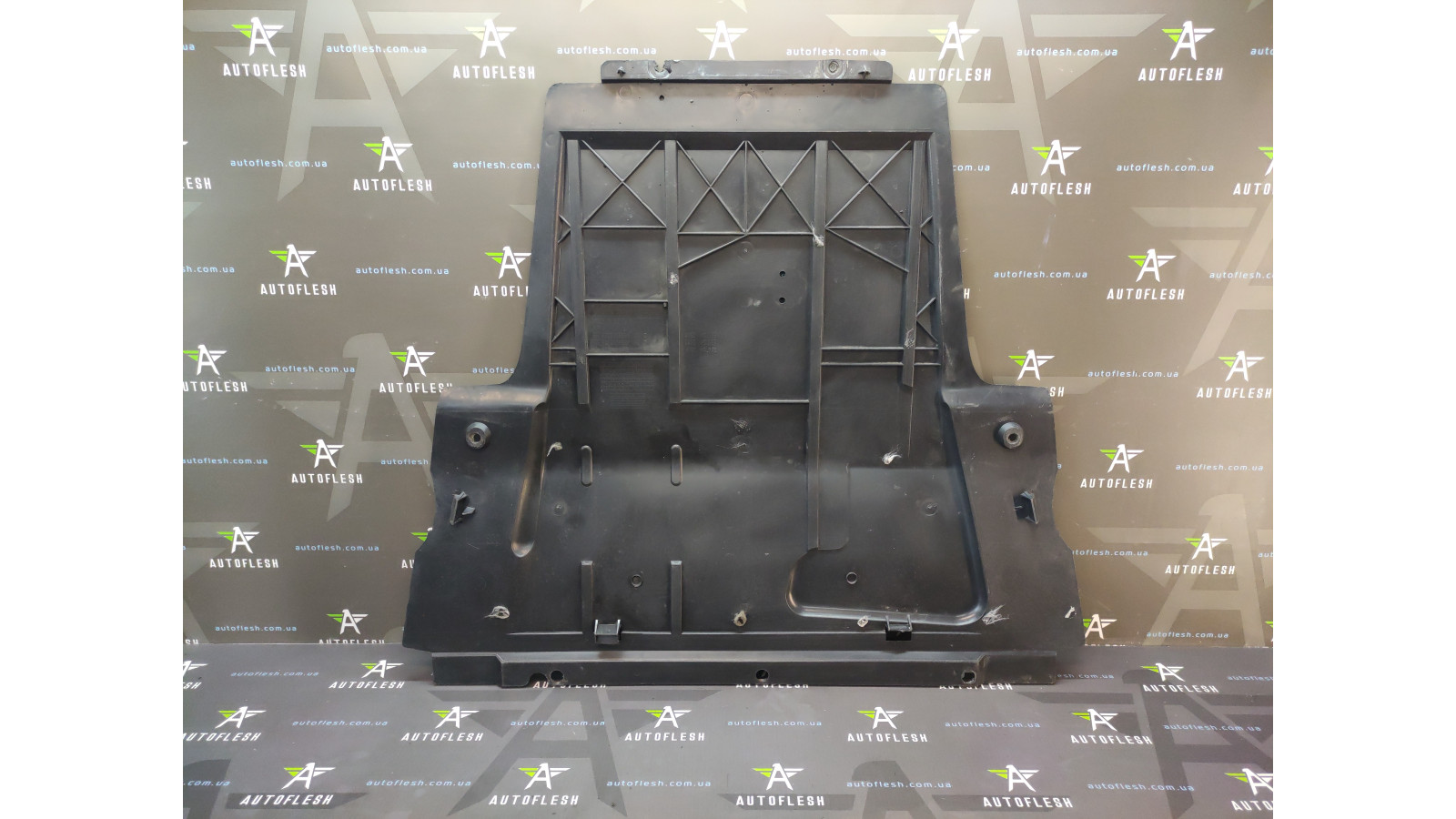 Б/в захист двигуна 8200115689, 8200115687 для Renault Grand Scenic II/ Megane II/ Scenic II