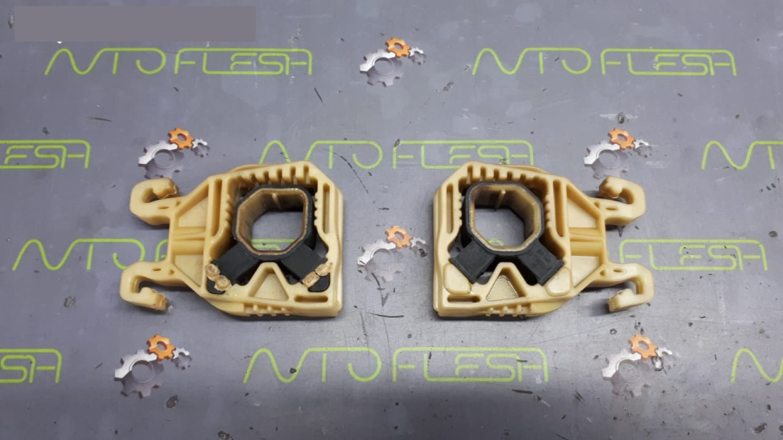 Б/у подушка радиатора 5Q0121367E для Audi/ Seat/ Skoda/ Volkswagen