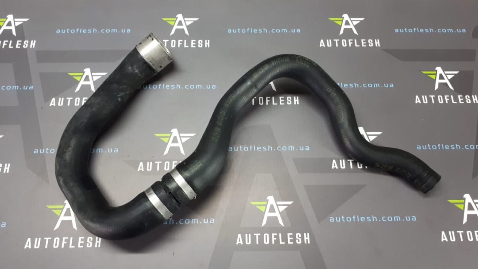Б/у патрубок интеркулера 55559260, 5860549, 1.3 CDTi для Opel Corsa D