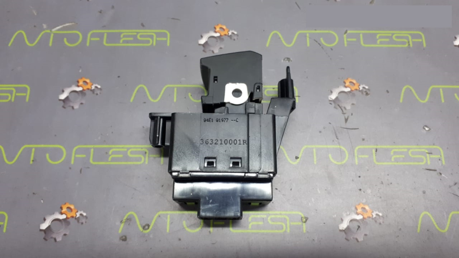 Б/у кнопка стояночного тормоза 363210001R для Renault Laguna III