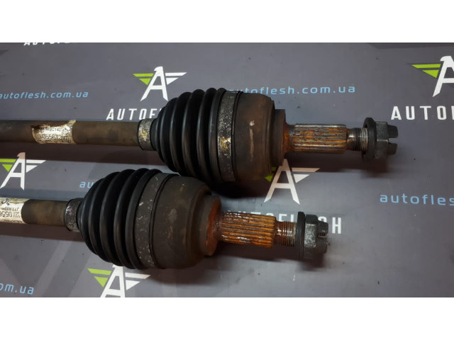 Б/у привод передний правый/ полуось правая 8201055673 для Dacia/ Renault Б/у привод передний правый/ полуось правая 8201055673 для Dacia/ Renault